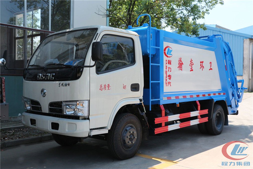 凯时优质运营商东风多利卡5方压缩式垃圾车