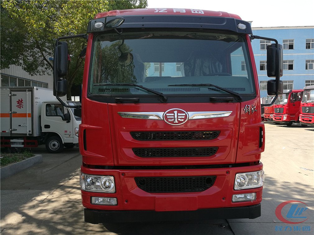 湖北凯时优质运营商解放龙V平板运输车正面图
