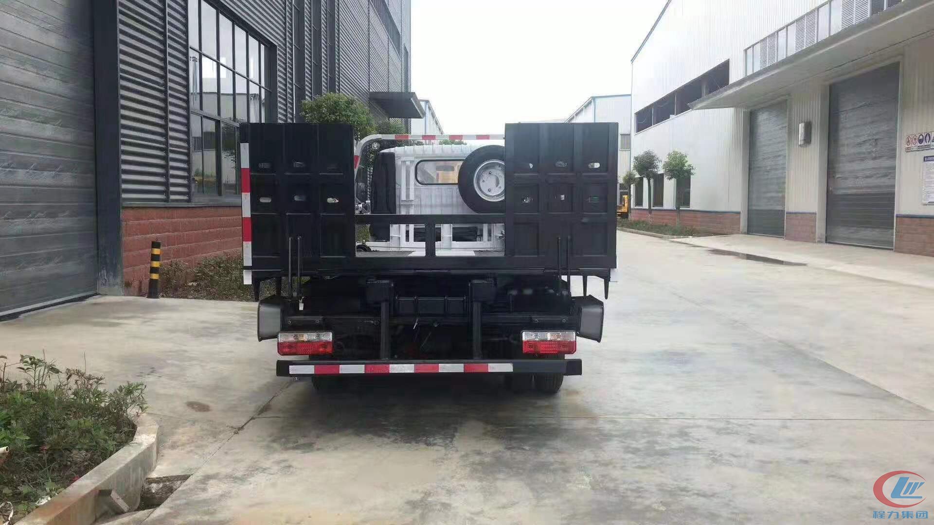 湖北凯时优质运营商东风凯普特一拖二清障车侧面图
