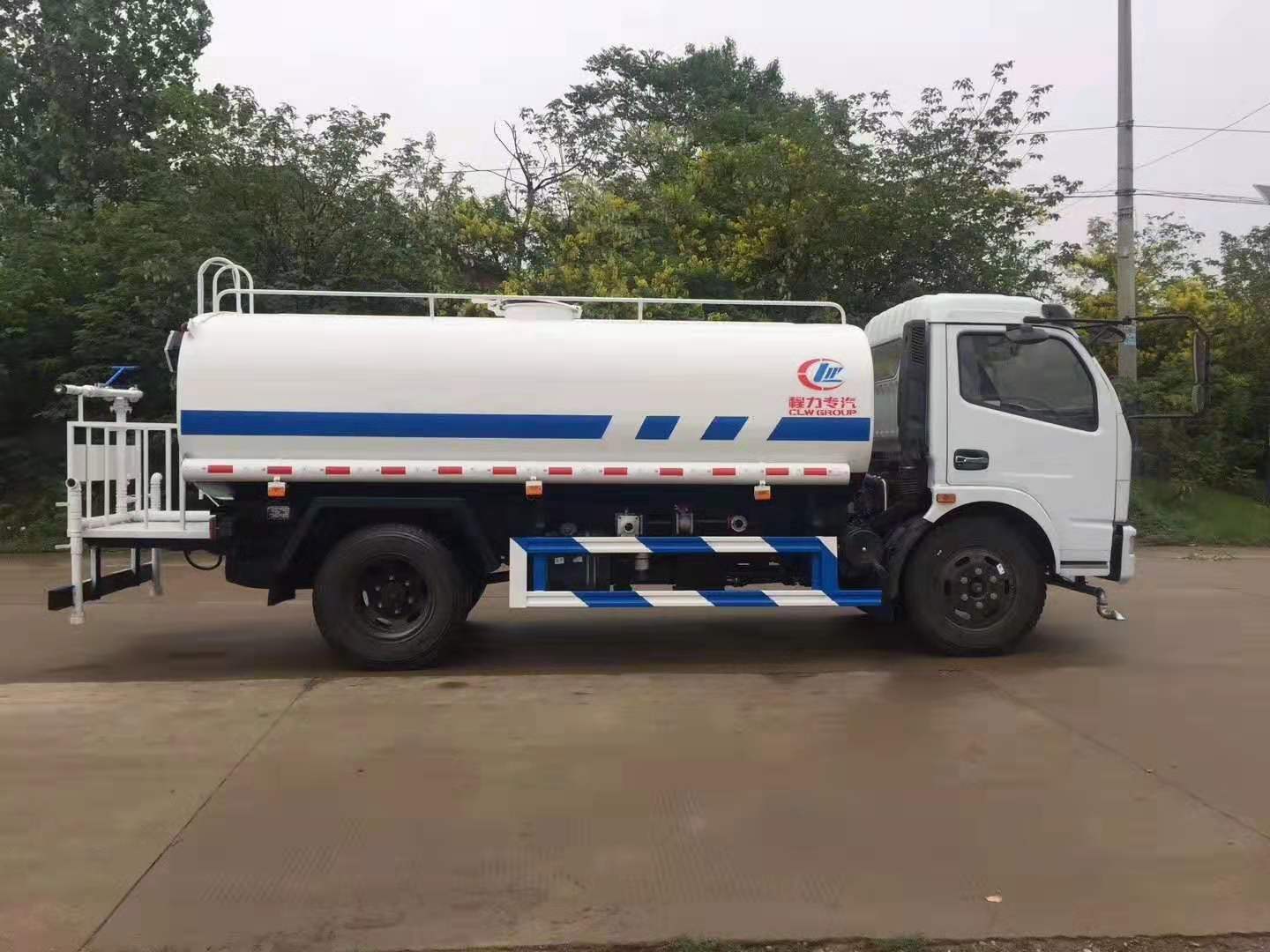 凯时优质运营商专汽东风福瑞卡洒水车
