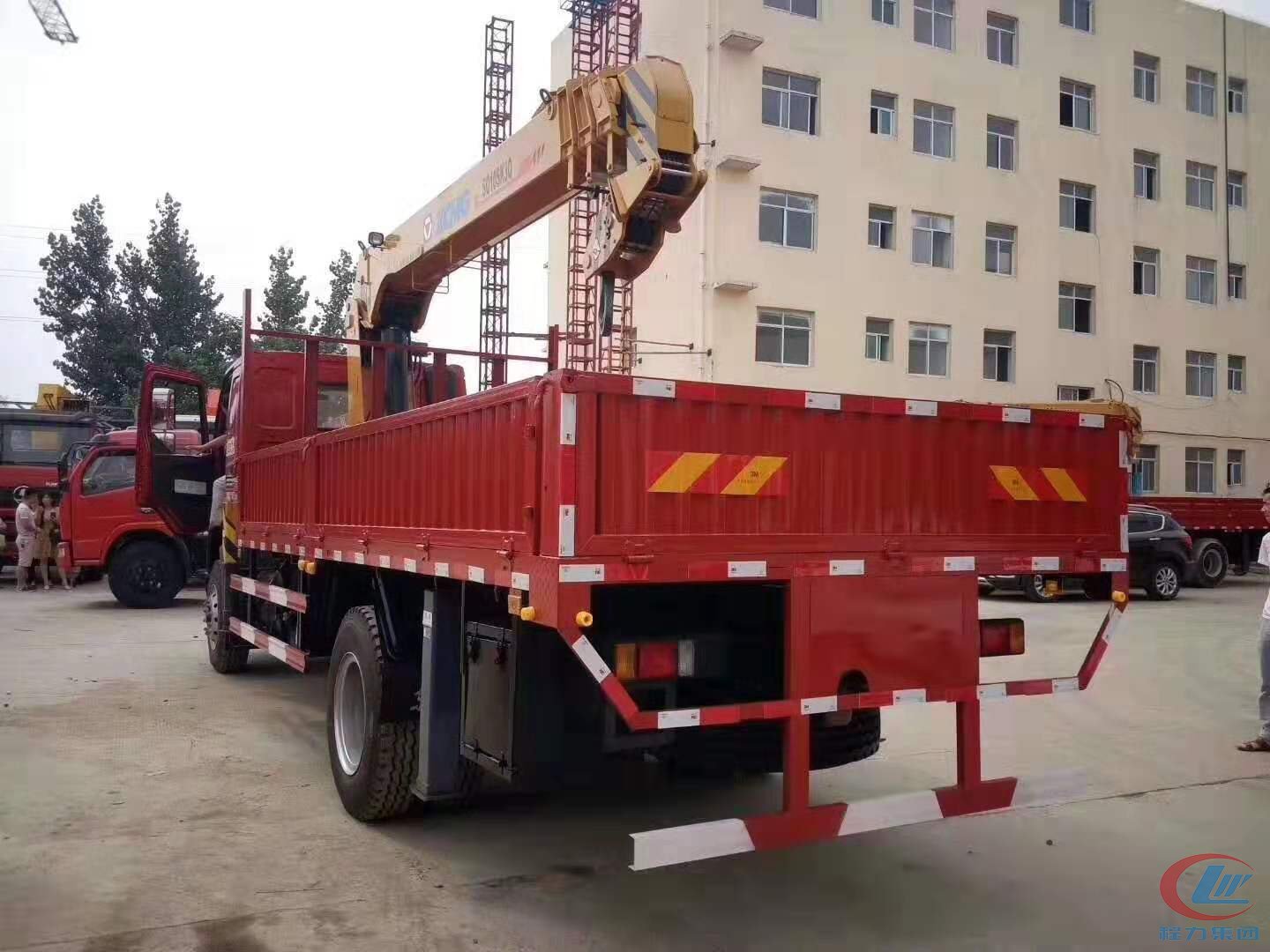 湖北凯时优质运营商东风柳汽6.3吨随车吊徐工吊机