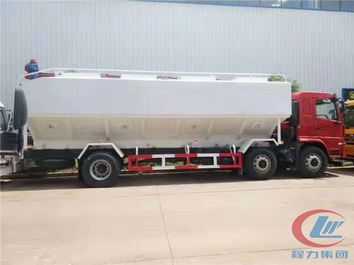 凯时优质运营商陕汽轩德小三轴散装饲料车